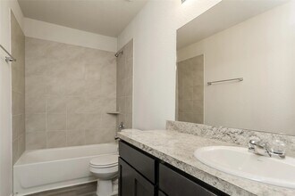 Building Photo - 25384 Claremont Hills Ln