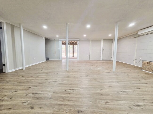 Building Photo - Remodeled ranch on large serene lot in Amelia County.