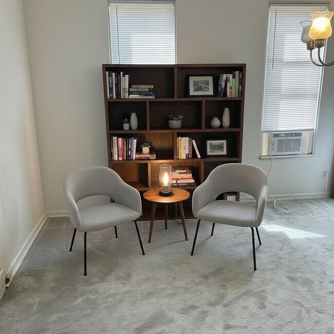 Building Photo - 626 Baldwin St