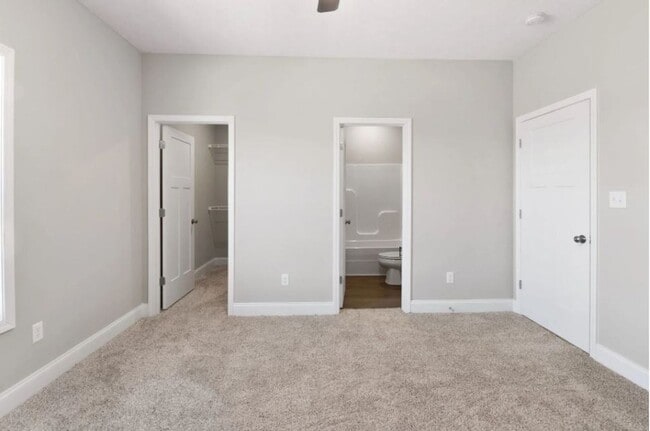 Building Photo - 406 St George Wy