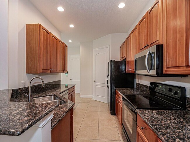 Building Photo - 1825 Bridgepointe Cir