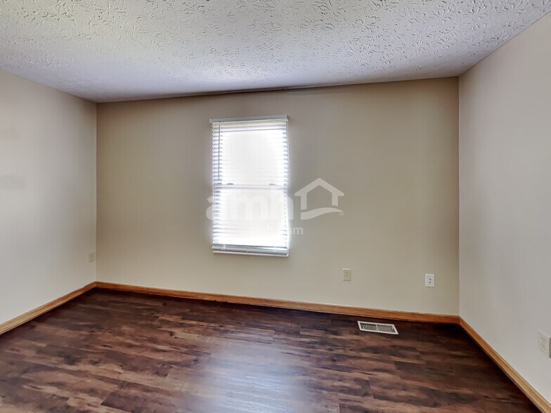 Building Photo - 6757 Eddleston Ct