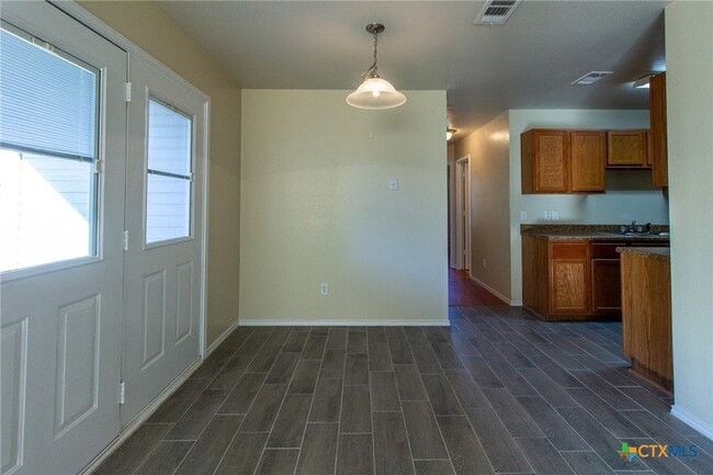 Building Photo - 6412 Temora Loop
