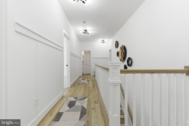 Building Photo - 916 Waterview Dr