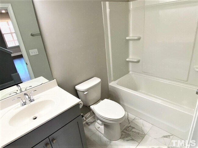 Building Photo - 5 Bedroom Single Family House for Sale Apex