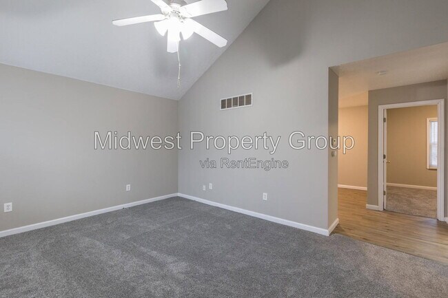 Building Photo - 2986 Kincaid Ave