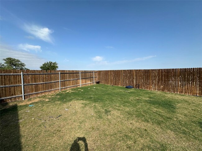 Building Photo - 441 Bella Luna Way
