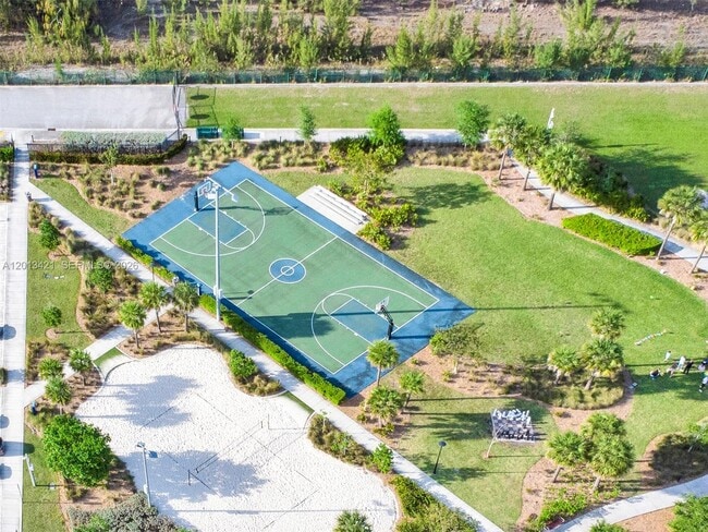 Building Photo - 7535 NW 98th Ave