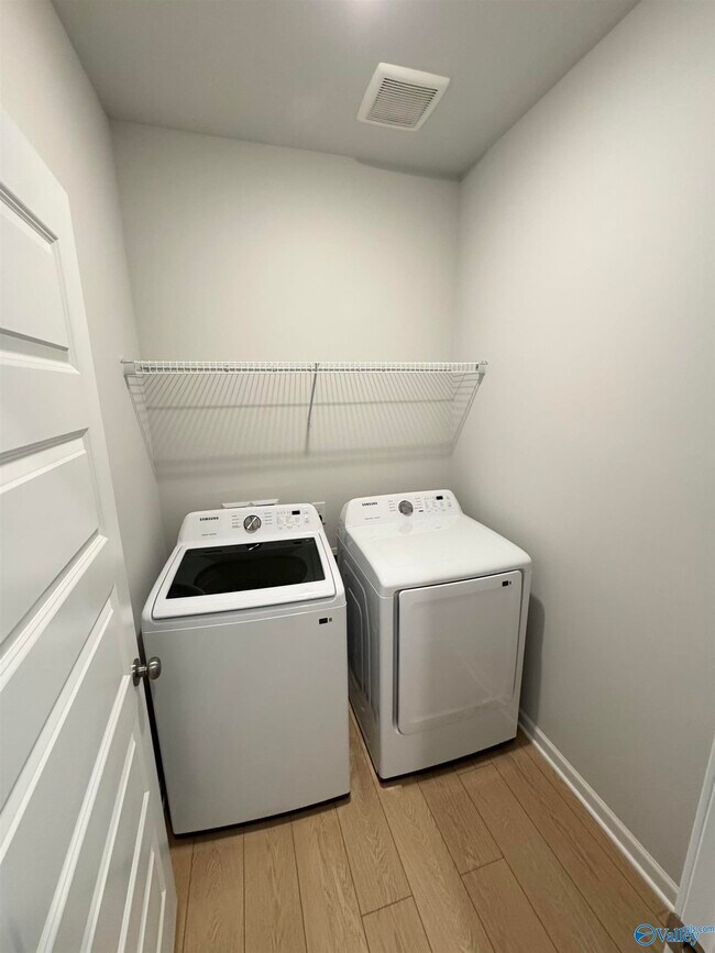 Building Photo - 22733 Dashwood Ln