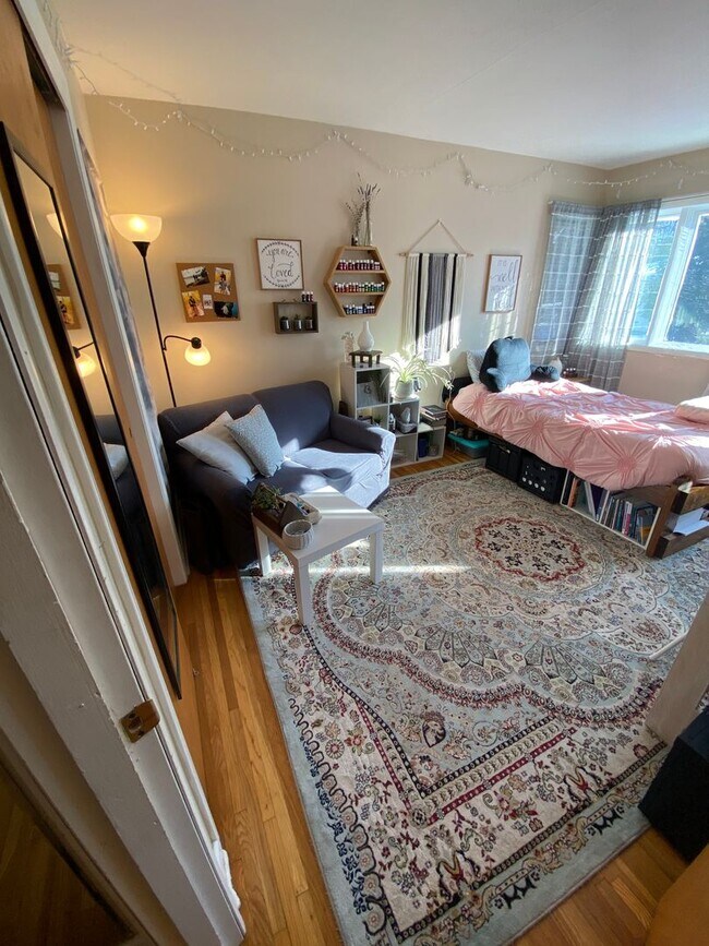 Building Photo - 1226 Missouri Ave