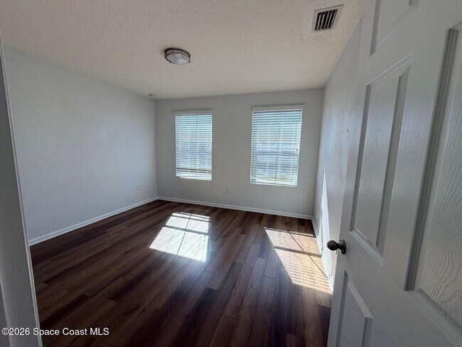 Building Photo - 1623 Musgrass Cir