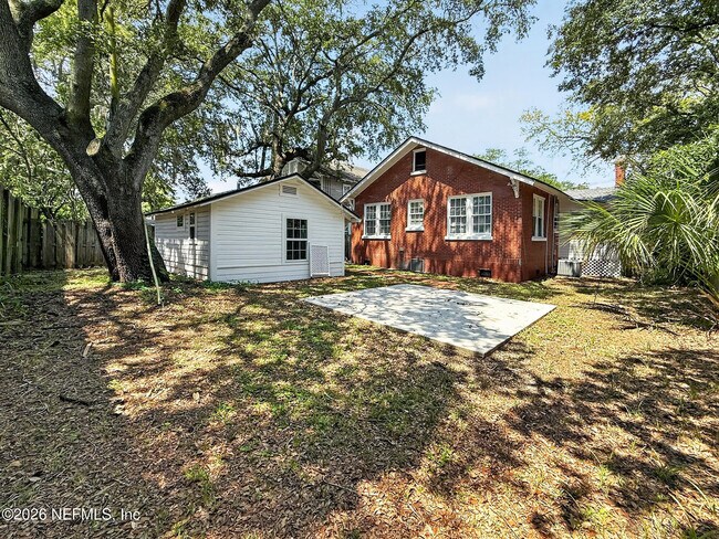 Building Photo - 2736 Lydia St