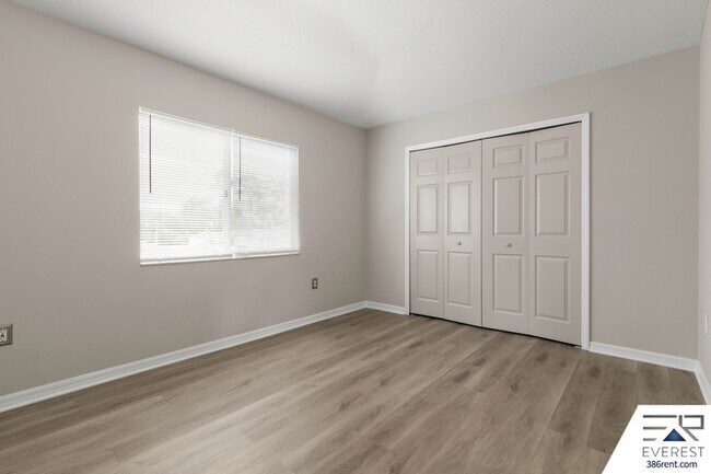 Building Photo - 60 Brigadoon Ln