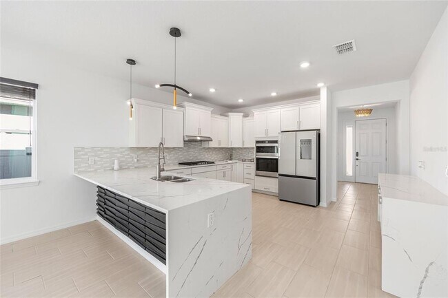 Building Photo - 6366 SW 77th Ave