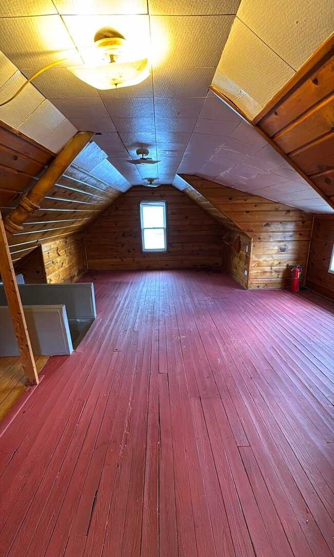 Building Photo - 3631 E 133rd St