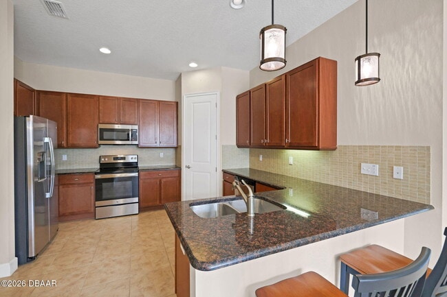 Building Photo - 716 Aldenham Ln