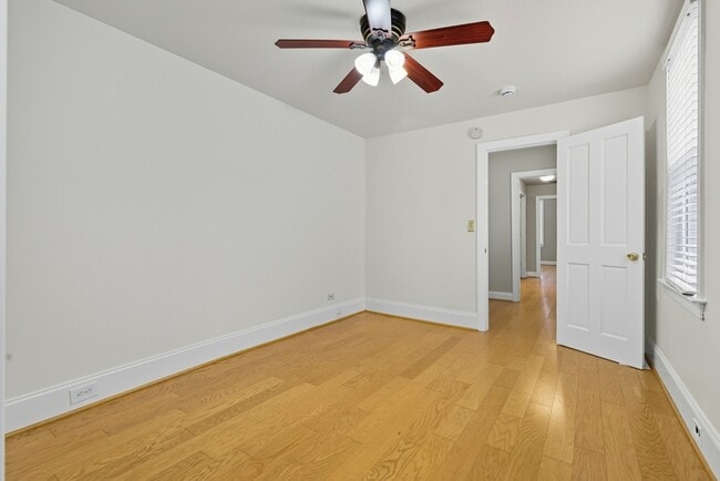 Building Photo - 1112 S Bouldin St