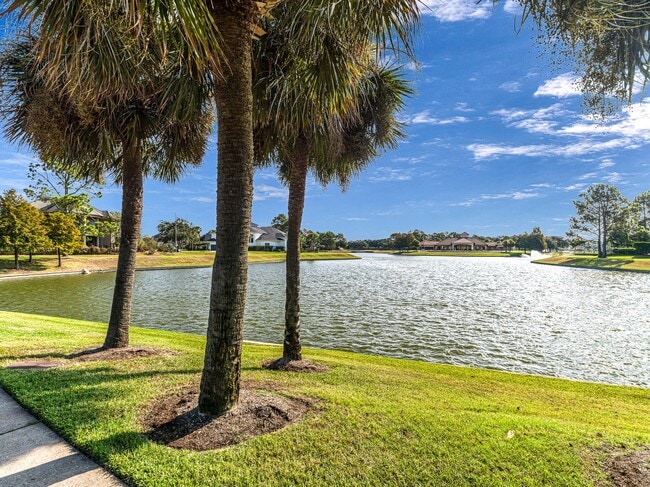 Building Photo - 5407 Lake Pl Dr