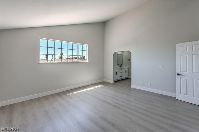 Building Photo - 6348 Vicuna Dr