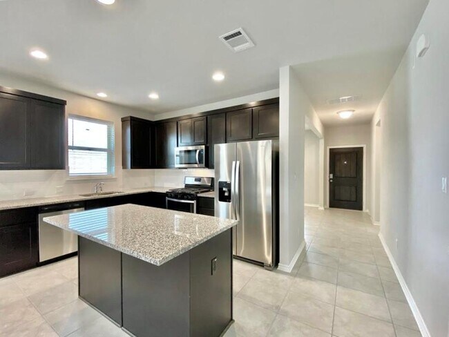 Building Photo - 2148 Pecan Island Dr
