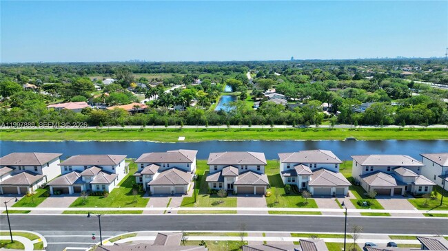 Building Photo - 4390 SW 122nd Terrace