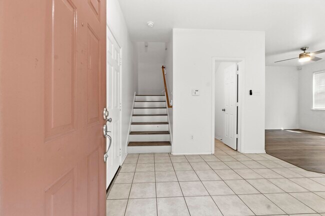 Building Photo - 149 Summerhaze Cir