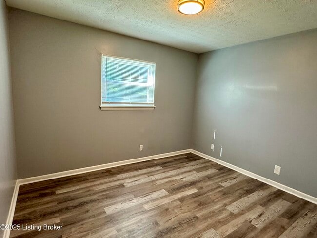 Building Photo - 3108 Springfield Dr