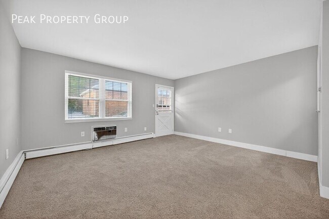 Building Photo - 6419 Montgomery Rd