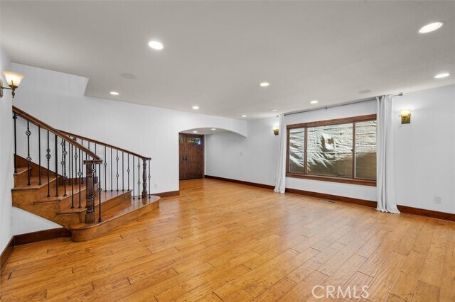 Building Photo - 3208 Walnut Ave