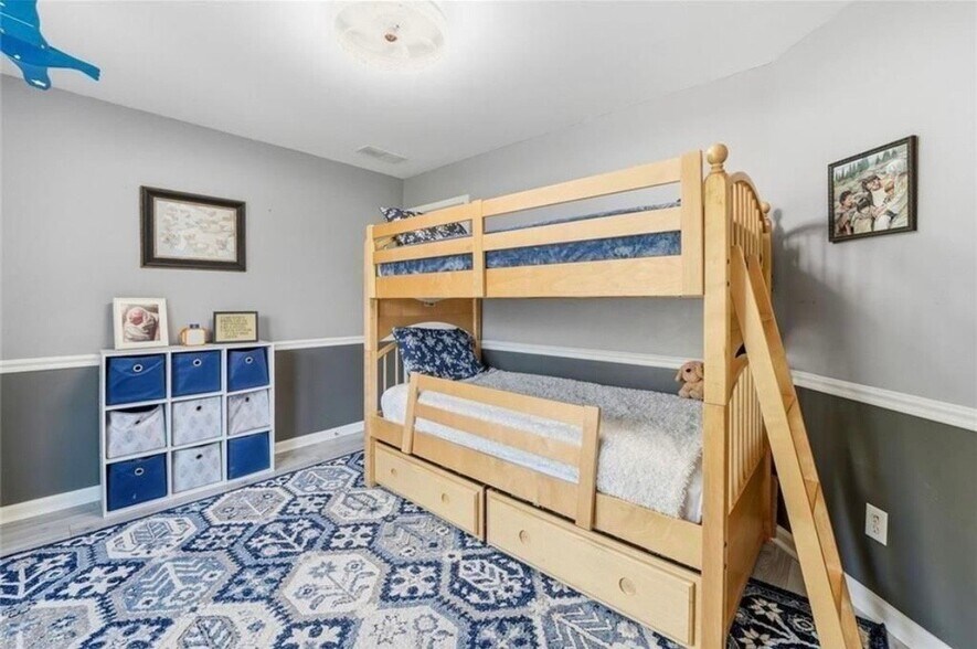 Building Photo - 2158 Chartley Pl