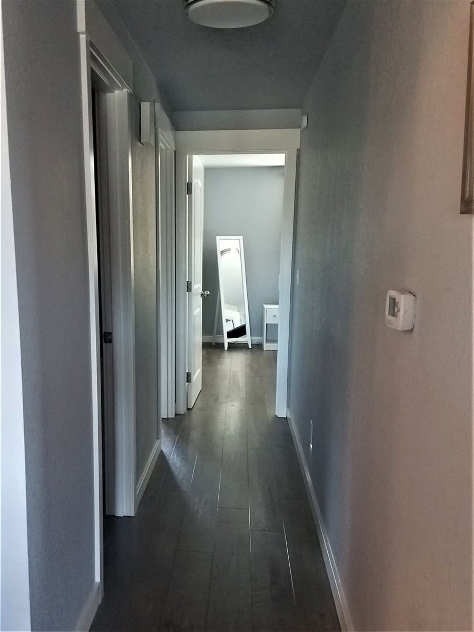 Building Photo - 2114 W 6th St