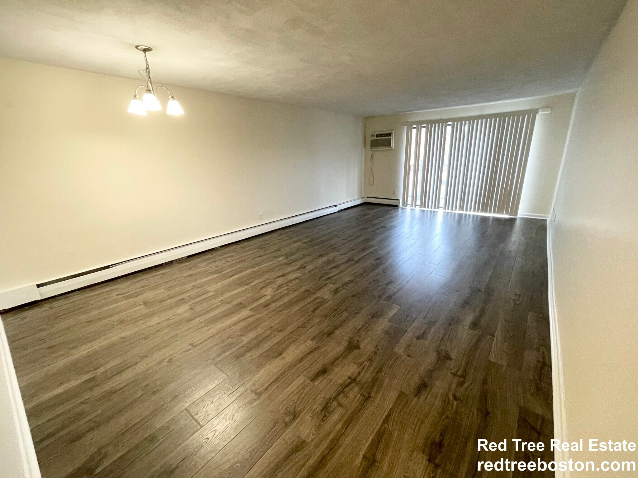 Building Photo - 24 Whites Ave