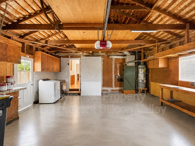 Building Photo - 1114 Lynn Way