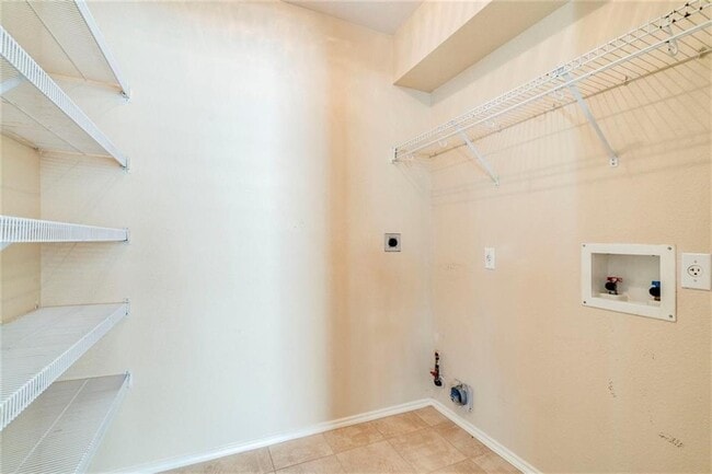 Building Photo - 1307 Dillon Lake Bend