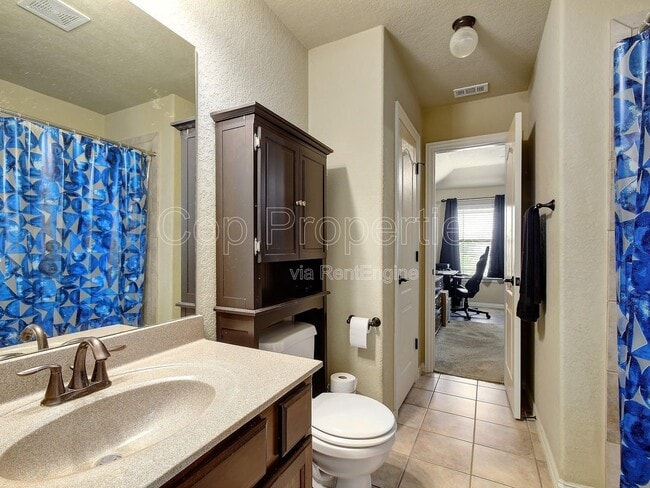 Building Photo - 1435 Sparrow Song