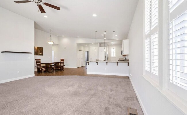 Building Photo - 845 Squaw Creek Ct