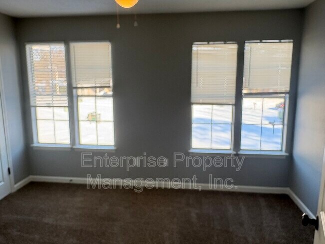 Building Photo - 3877 Camelia Cove