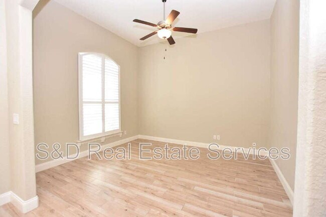 Building Photo - 6986 Highlands Creek Ave