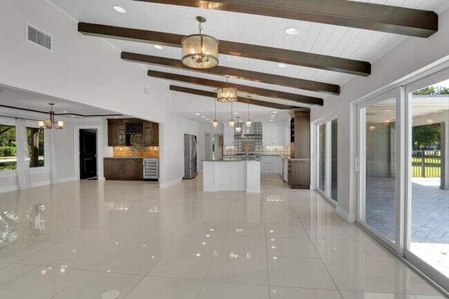 Building Photo - 8631 Steeplechase Dr