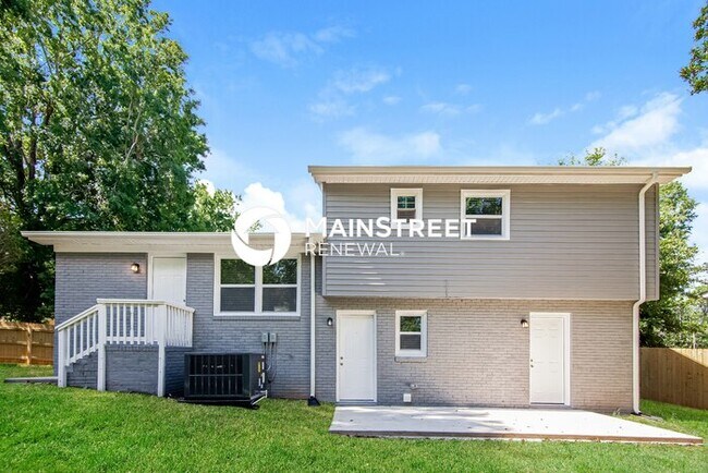Building Photo - 3 Bedroom Pet-Friendly Home in Gastonia, NC with Main Street Renewal