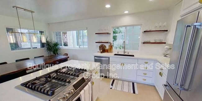 Building Photo - 445 1/2 Begonia Avenue