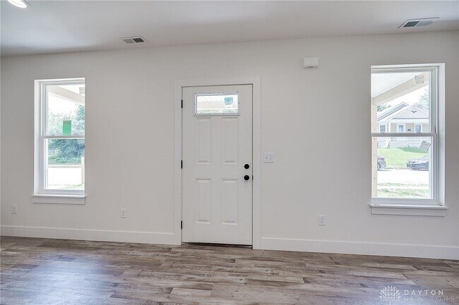 Building Photo - 4253 Pleasant View Ave