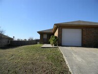Building Photo - 1069 Westcliff Ave