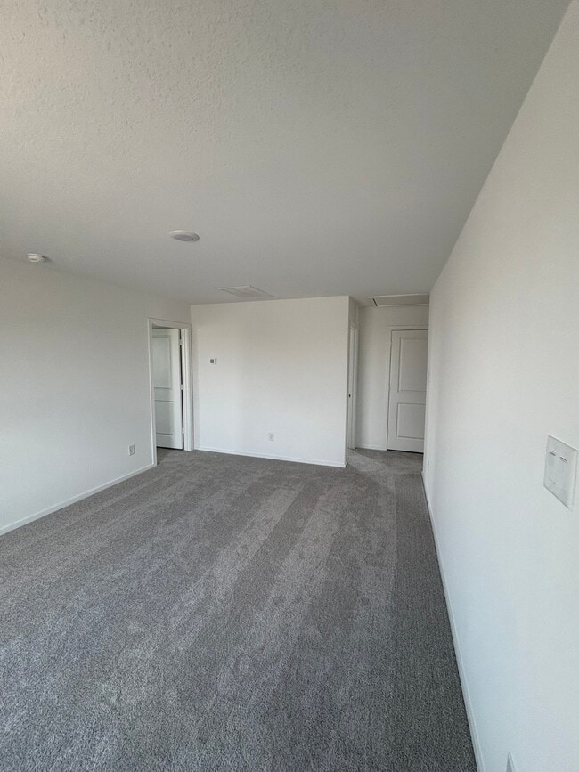 Building Photo - 16810 Great Highlands Dr