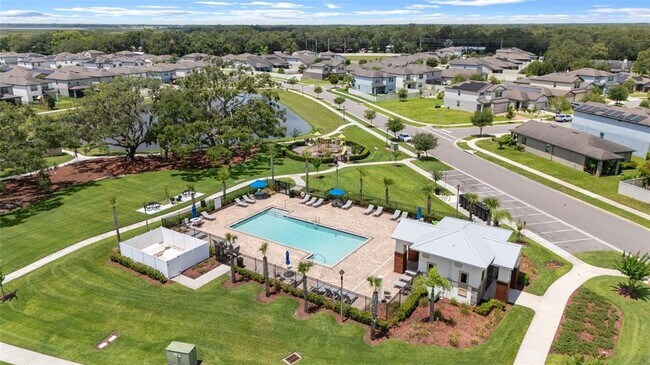 Building Photo - 2880 E Lake Pointe Dr