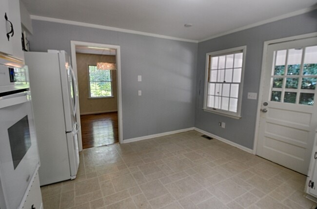 Building Photo - Lovely Ranch in Hope Valley North - Durham