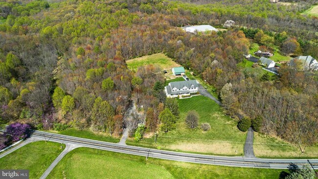 Building Photo - 10855 Bethesda Church Rd