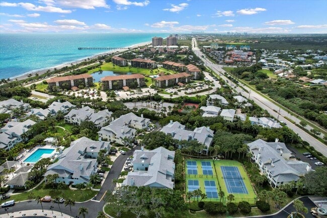 Building Photo - 301 Mainsail Cir