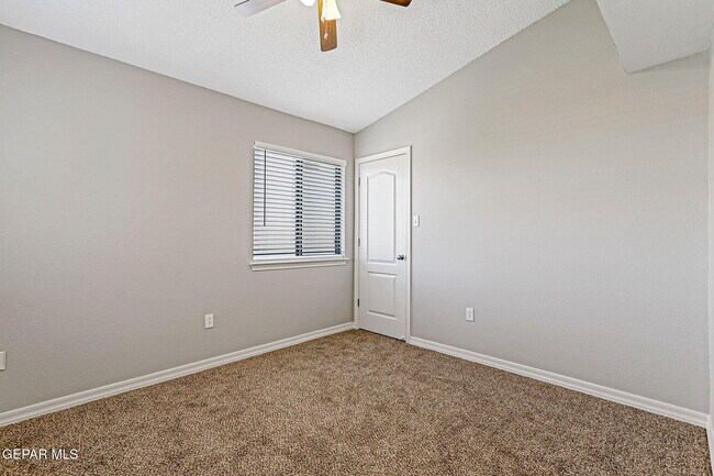 Building Photo - 14326 Smokey Point Dr