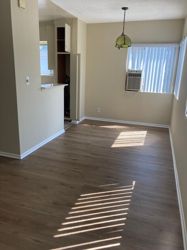 Building Photo - 11501 Ohio Ave